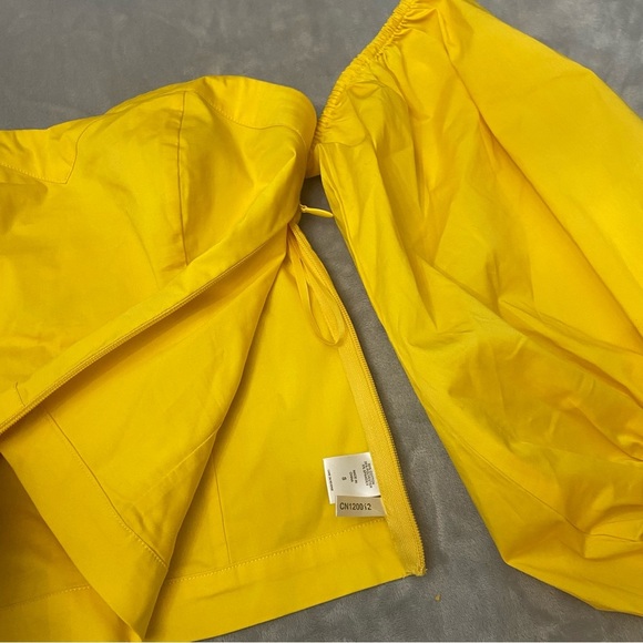 New York & Co Yellow Off The Shoulder Puff Sleeve Crop Top - 3287 - Picture 4 of 9